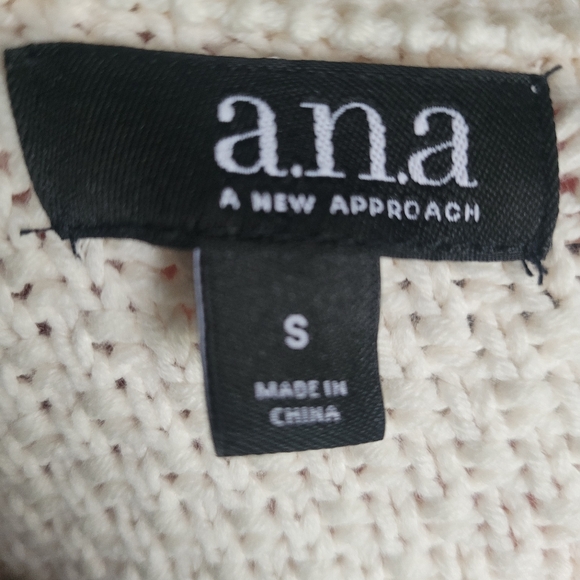 ANA Cream Sweater with Beads and Fringe - Picture 7 of 7